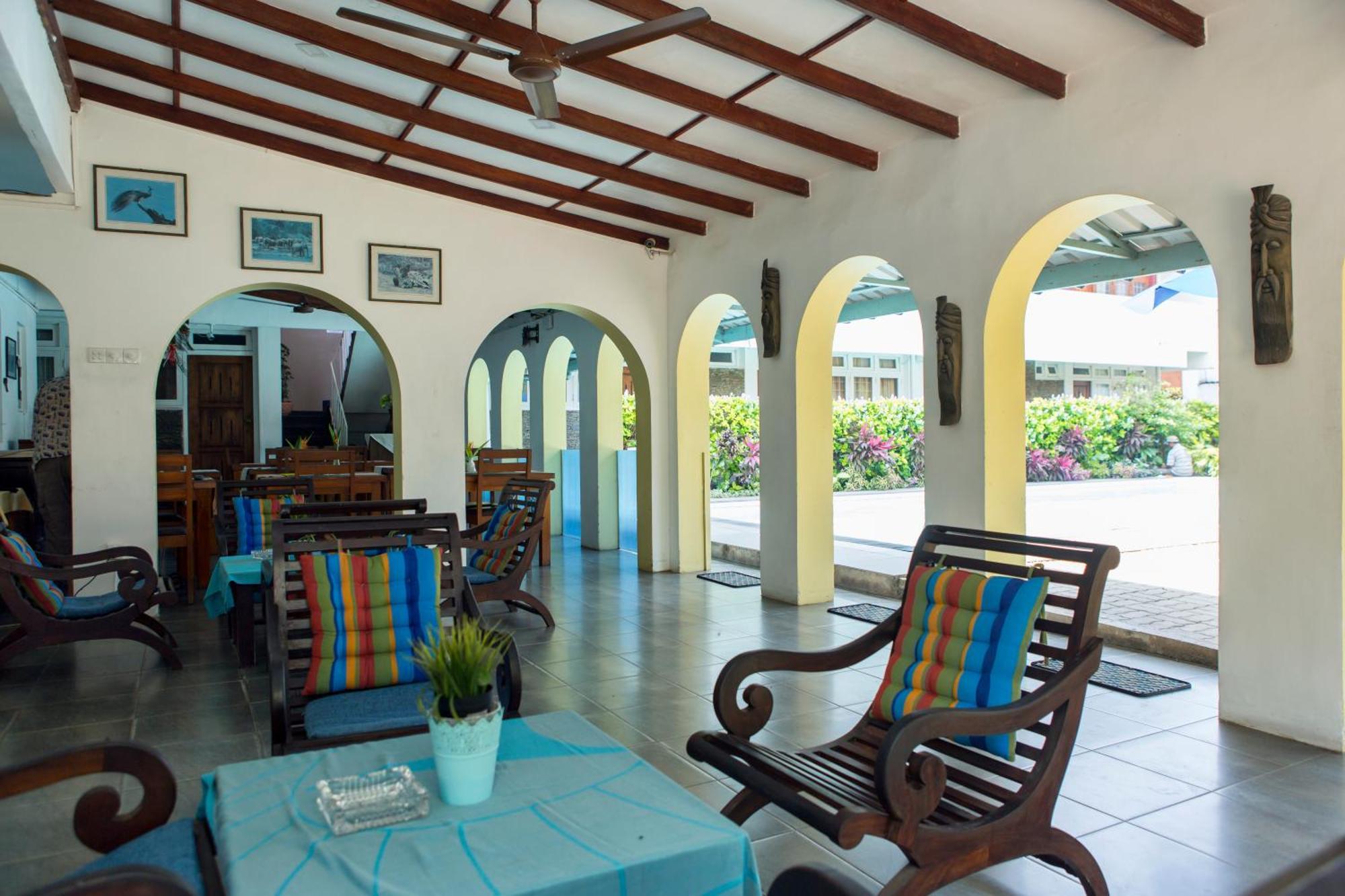 Ranveli Beach Hotel Dehiwala-Mount Lavinia Zewnętrze zdjęcie