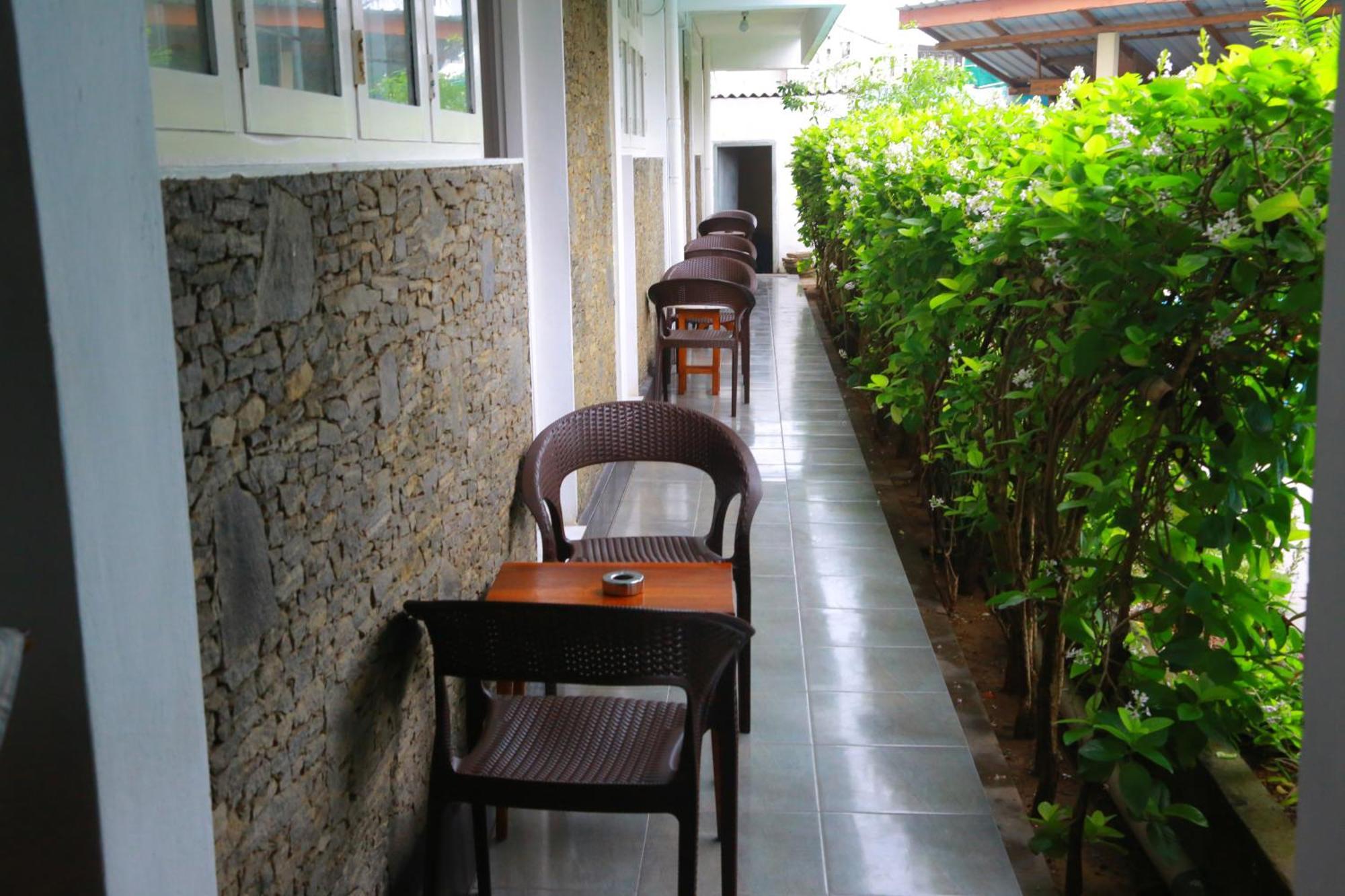 Ranveli Beach Hotel Dehiwala-Mount Lavinia Zewnętrze zdjęcie