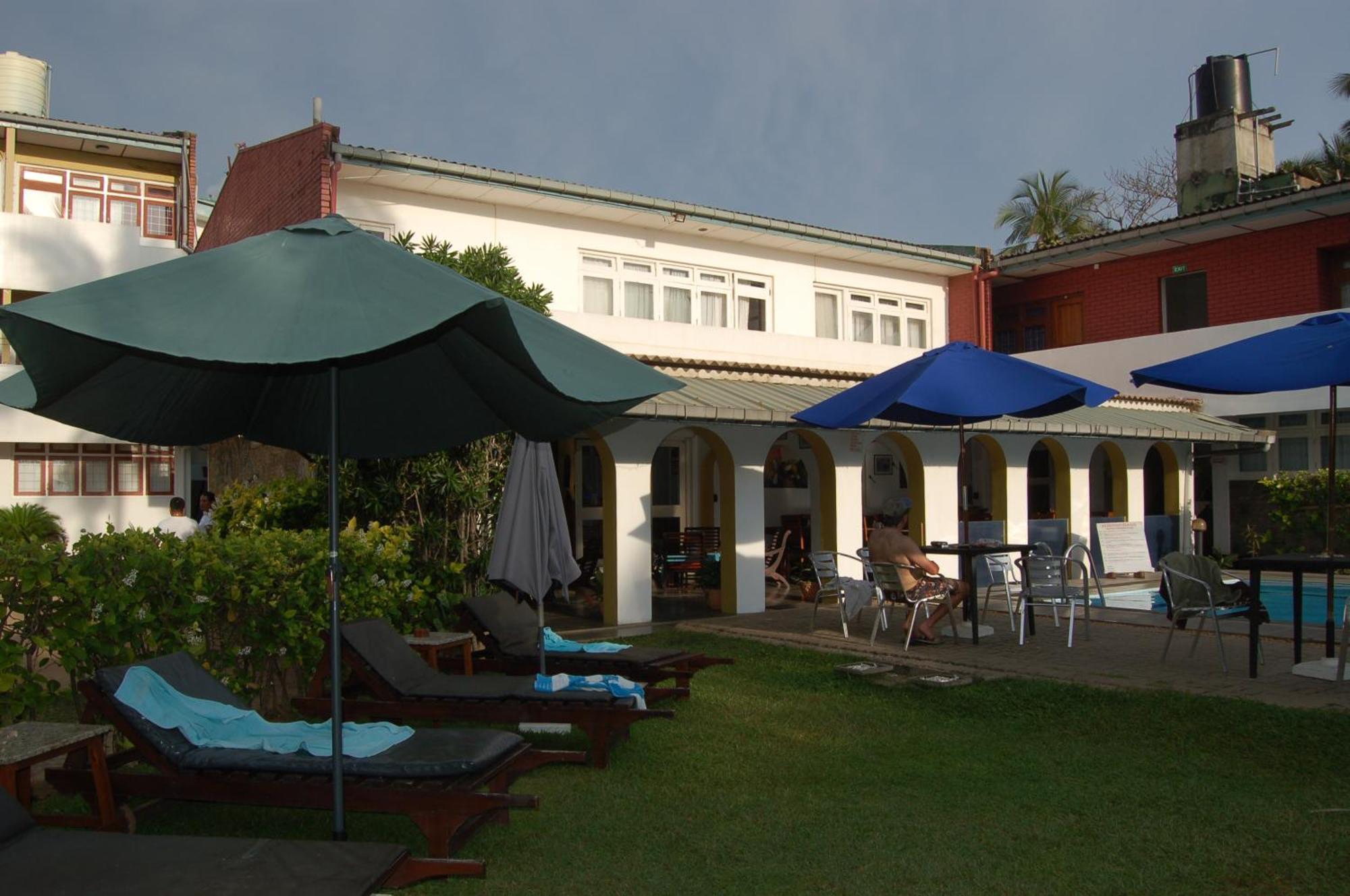 Ranveli Beach Hotel Dehiwala-Mount Lavinia Zewnętrze zdjęcie