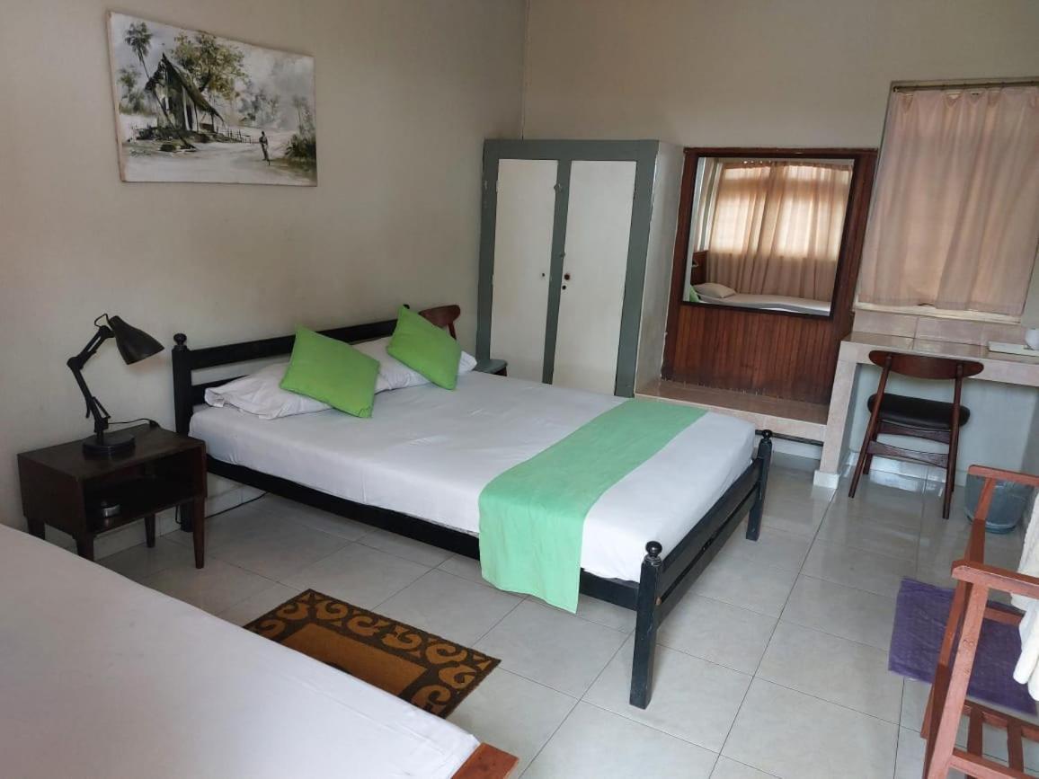 Ranveli Beach Hotel Dehiwala-Mount Lavinia Zewnętrze zdjęcie