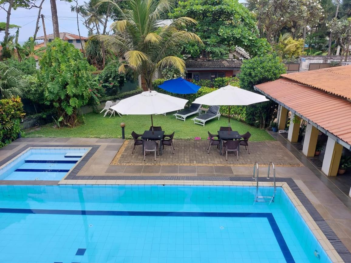 Ranveli Beach Hotel Dehiwala-Mount Lavinia Zewnętrze zdjęcie